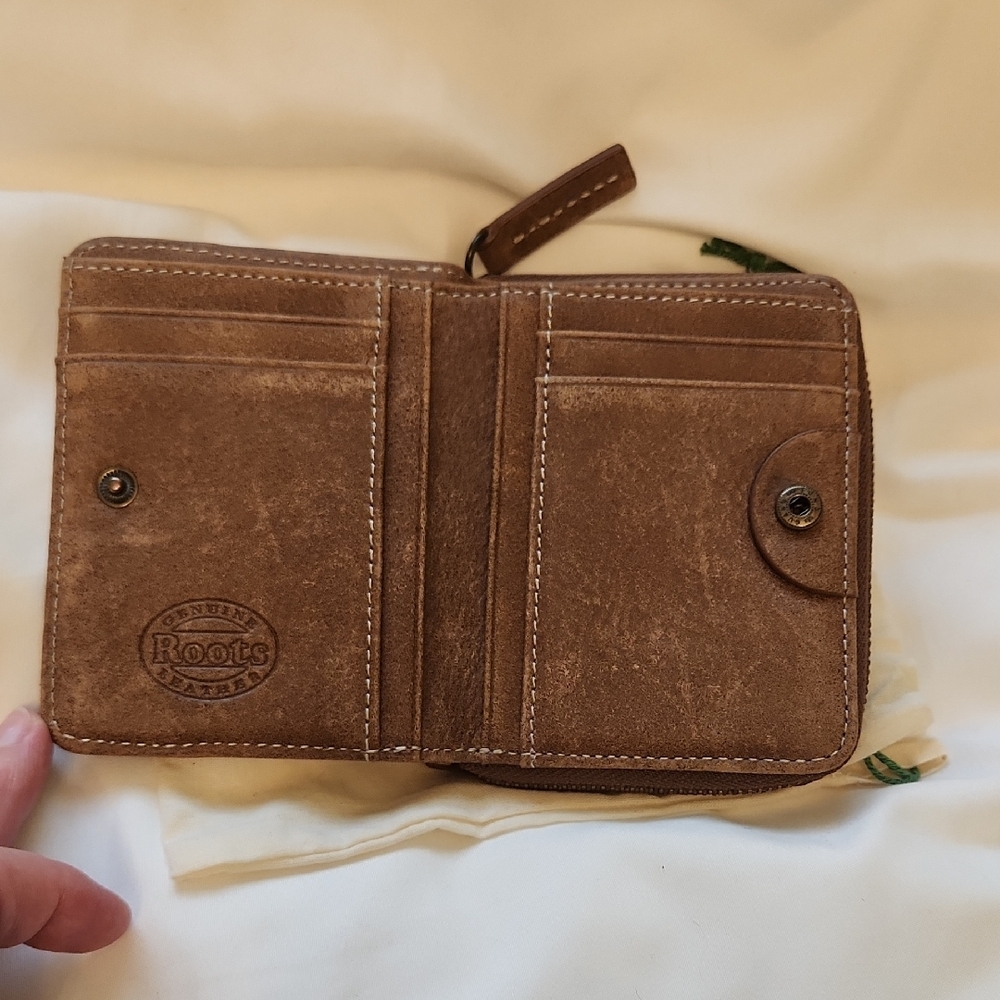 Roots Women's Wallet with Red, Blue, and Brown Accents - Picture 3 of 5